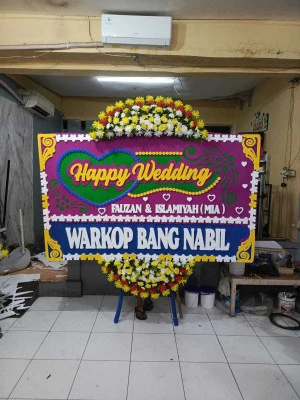 Papan Bunga di Bulusari Sayung